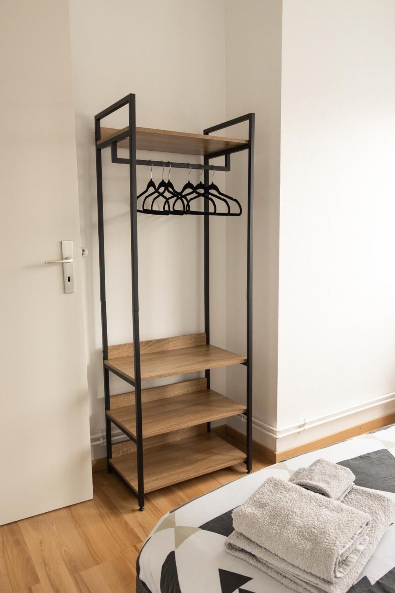 Renove 10 Minutes A Pied Du Coeur De Apartment